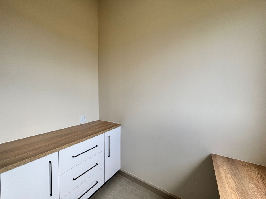 To Let 3 Bedroom Property for Rent in Helderzicht Eco Estate North West